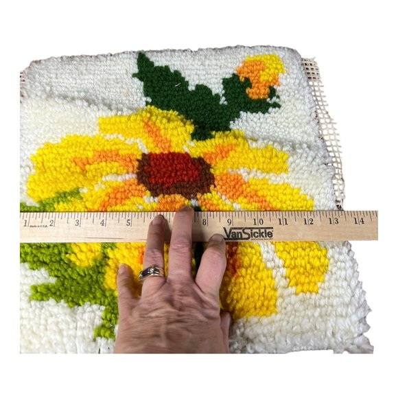 Sunflower Latch Hook Pillow Cover - Picture 4 of 4